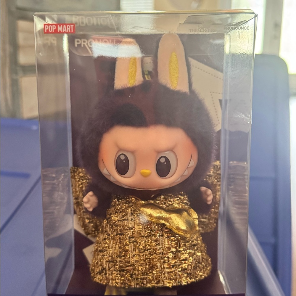POP MART Wings of Fortune Labubu